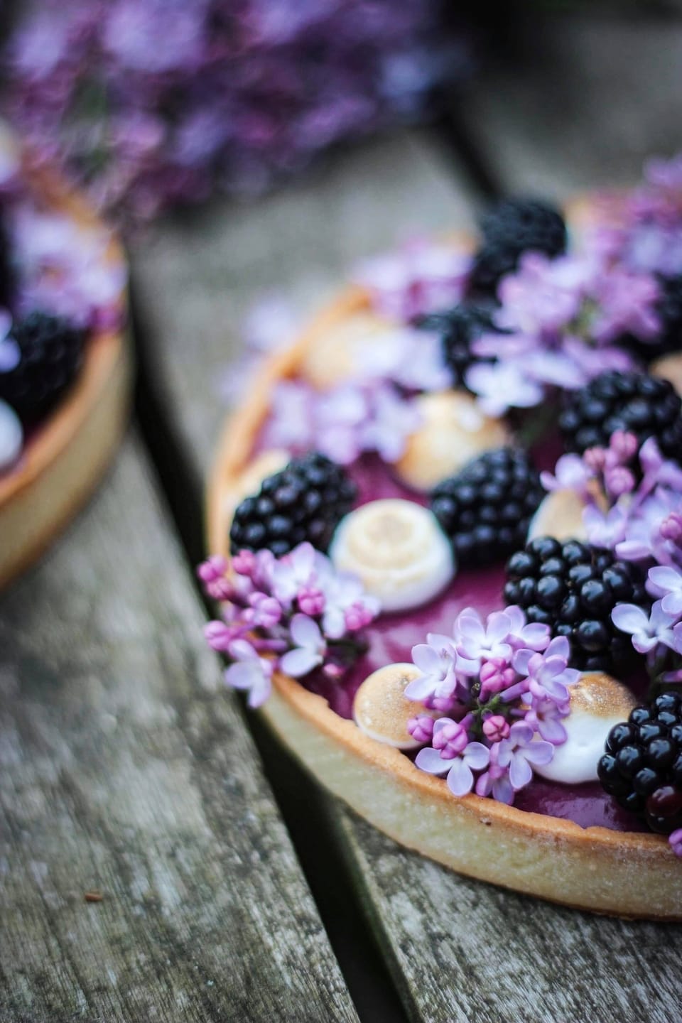 BLACKBERRY AND DARK CHOCOLATE GANACHE TART