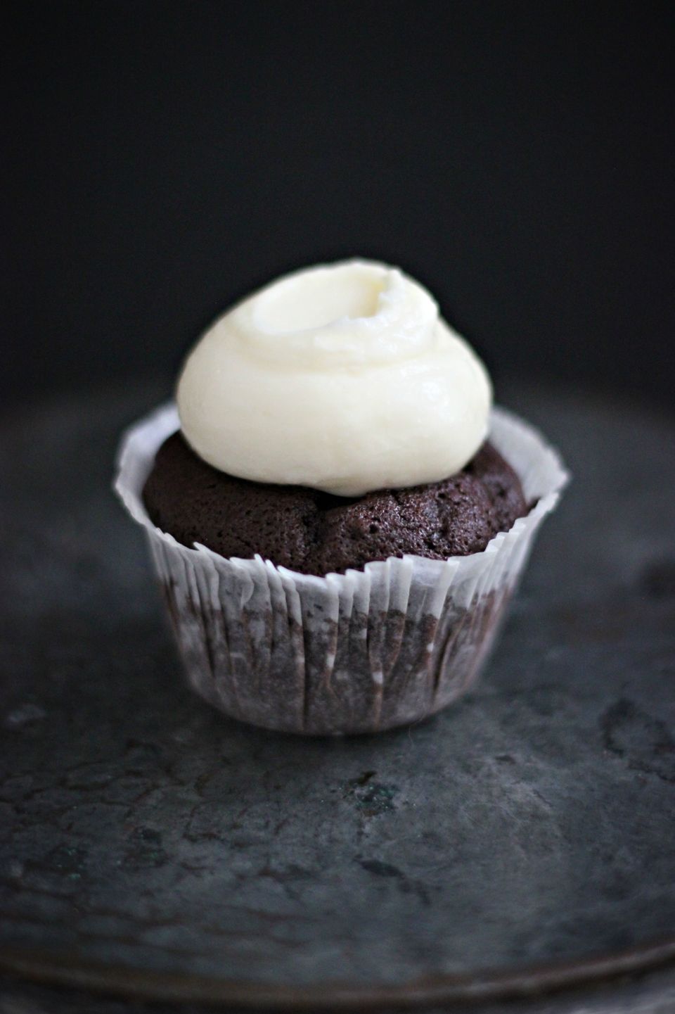 CHOCOLATE CUPCAKES WITH SALTED CARAMEL AND CREAM CHEESE FROSTING