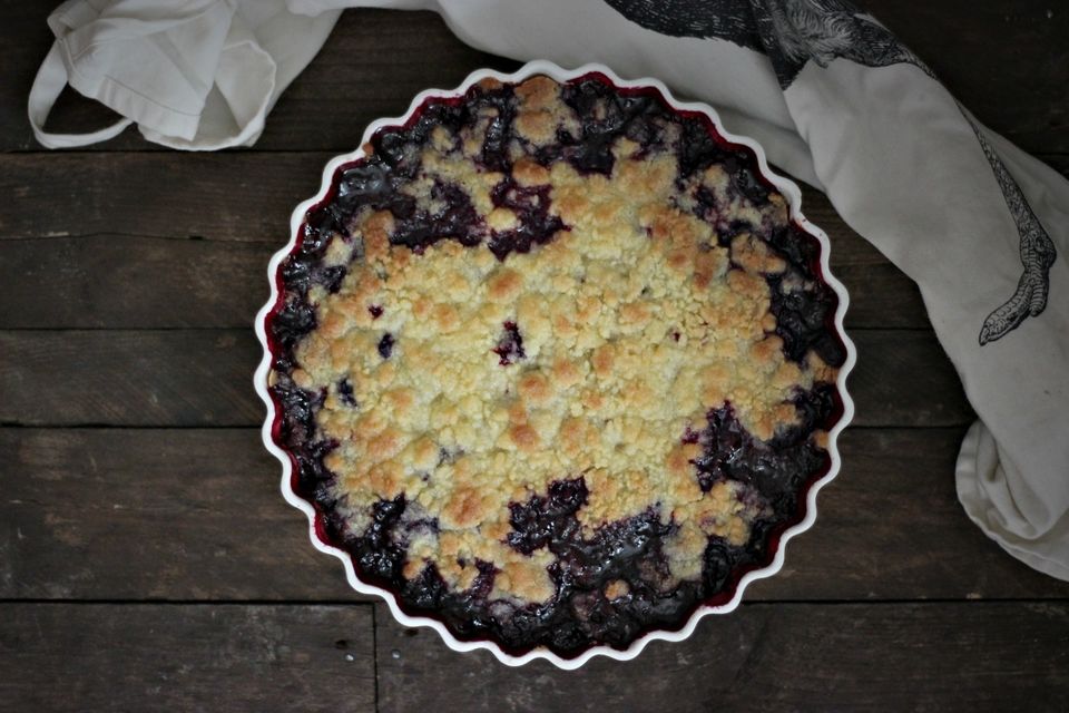 DARK BERRY CRUMBLE