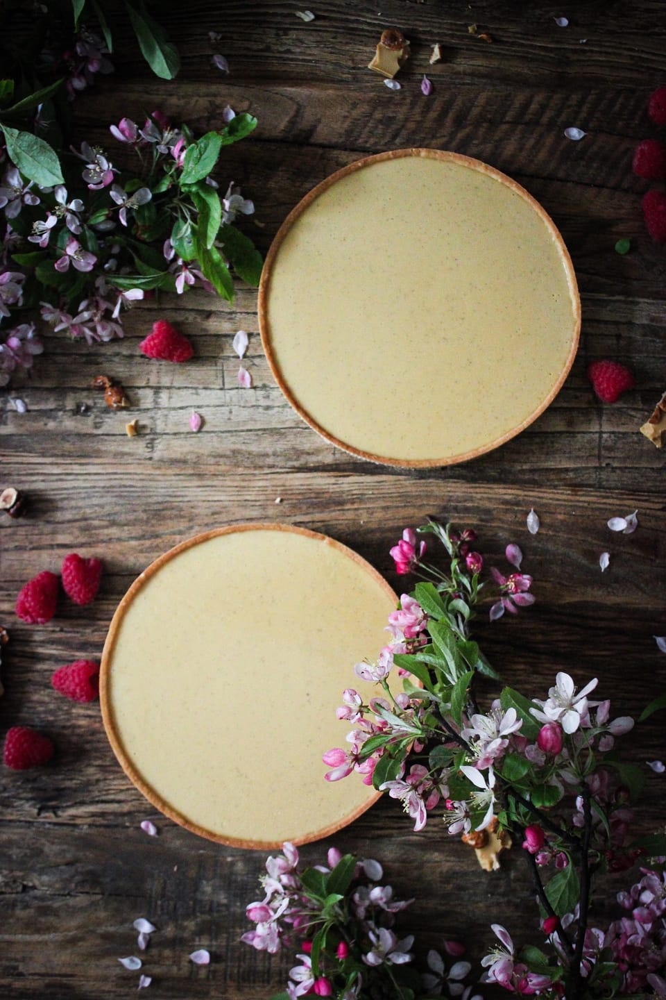 RASPBERRY CARAMELIZED WHITE CHOCOLATE TART