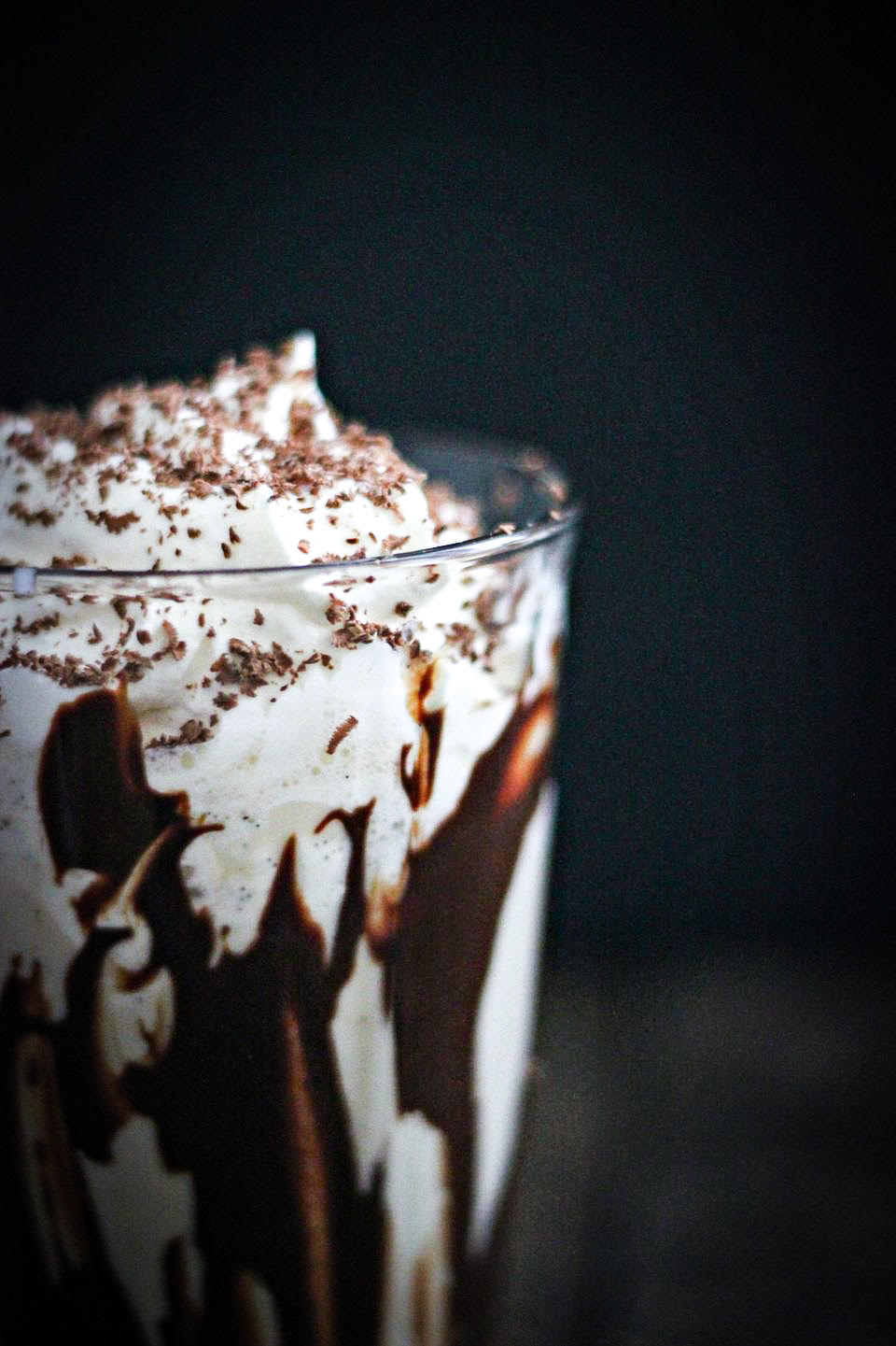 VANILLA MILKSHAKE WITH CHOCOLATE SAUCE